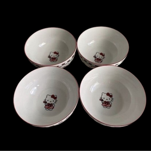 Super cute hello kitty Christmas bowls set of 4 - Picture 5 of 6